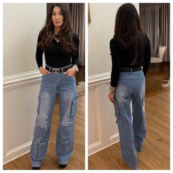 Chic Light Wash Wide Leg Jeans  With Cargo Pockets Detail - Picture 3 of 4